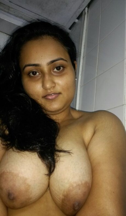 Indian Aunty With Huge Hooters