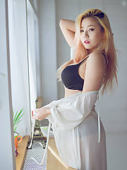 Hot Asian Blond In Picture